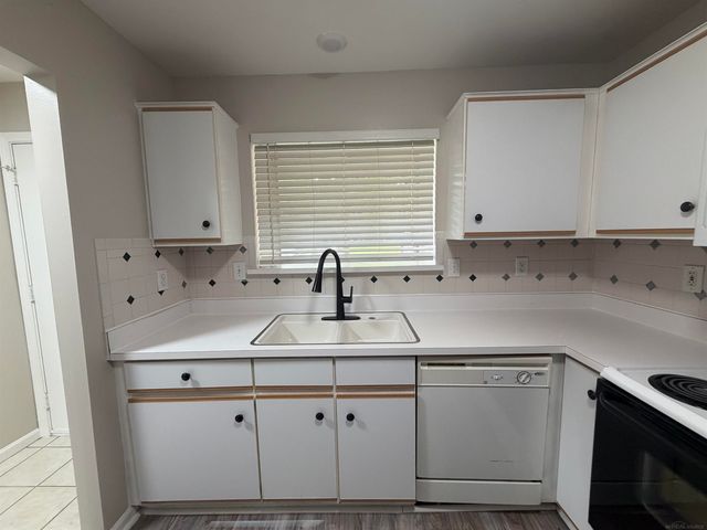 44411 Sunnyside Drive, Sterling Heights, MI 48313
