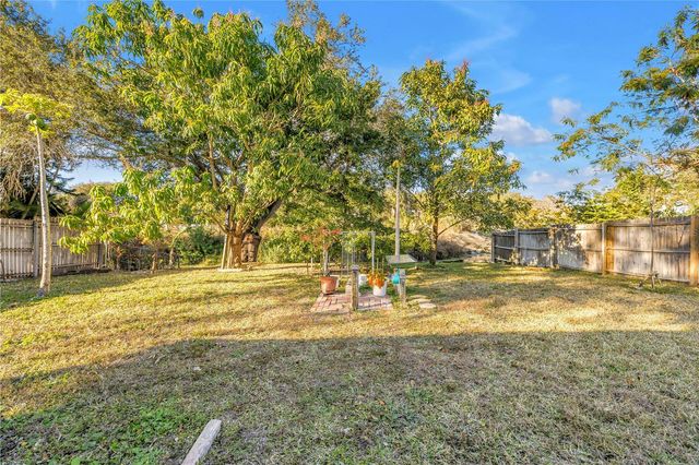 6825 CIRCLECREEK DRIVE, Pinellas Park, FL 33781