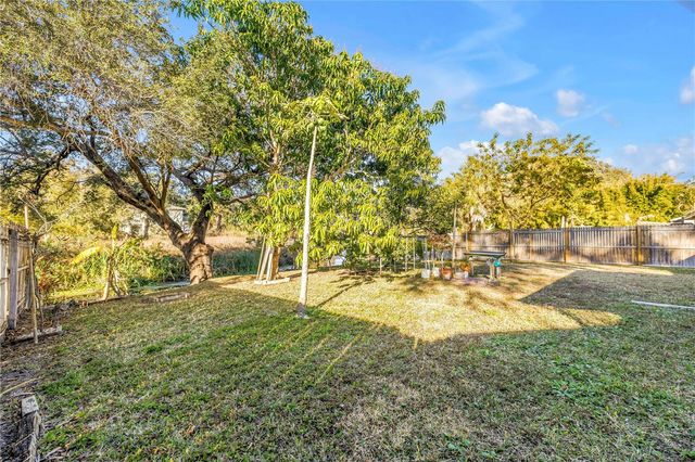 6825 CIRCLECREEK DRIVE, Pinellas Park, FL 33781