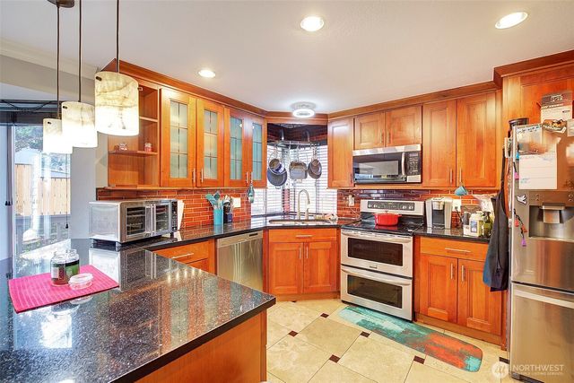 8410 162nd Street Ct E, Puyallup, WA 98375