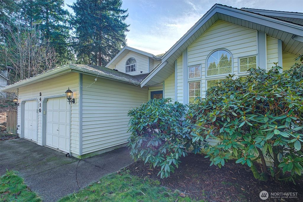 8410 162nd Street Ct E, Puyallup, WA 98375