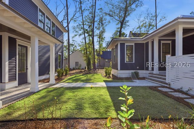 18 Lyonia St, Bluffton, SC 29910