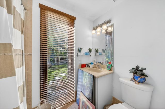 7436 SW 188th Ln, Cutler Bay, FL 33157