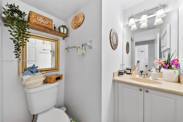 7436 SW 188th Ln, Cutler Bay, FL 33157