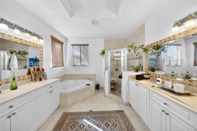 7436 SW 188th Ln, Cutler Bay, FL 33157