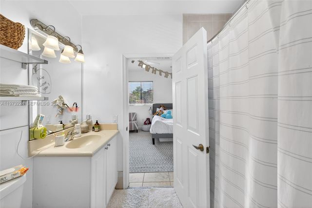 7436 SW 188th Ln, Cutler Bay, FL 33157