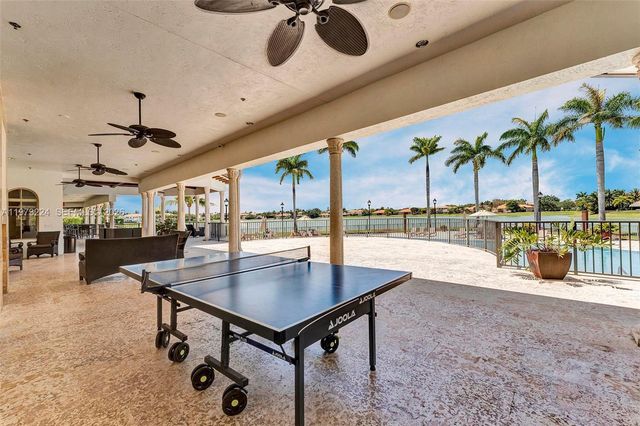 7436 SW 188th Ln, Cutler Bay, FL 33157