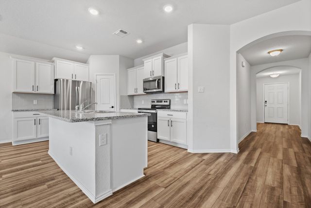 229 Reagor DR, Taylor, TX 76574