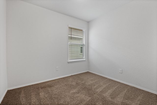 229 Reagor DR, Taylor, TX 76574