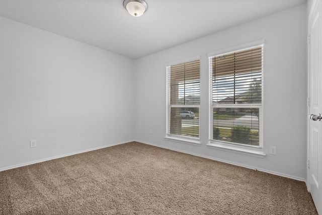 229 Reagor DR, Taylor, TX 76574