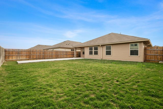 229 Reagor DR, Taylor, TX 76574