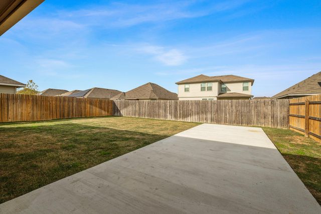 229 Reagor DR, Taylor, TX 76574