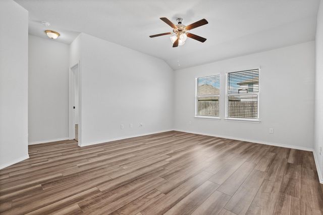 229 Reagor DR, Taylor, TX 76574