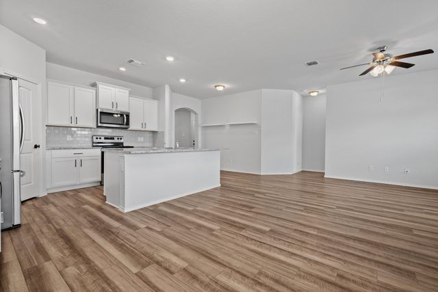 229 Reagor DR, Taylor, TX 76574