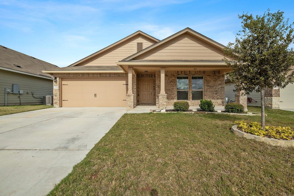 229 Reagor DR, Taylor, TX 76574