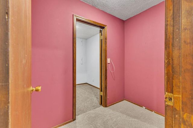 7001 N Highland Avenue, Kansas City, MO 64118