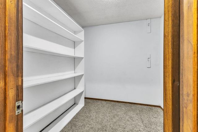 7001 N Highland Avenue, Kansas City, MO 64118