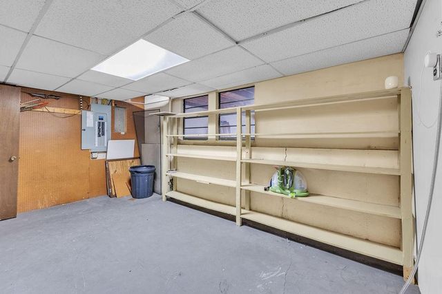 7001 N Highland Avenue, Kansas City, MO 64118
