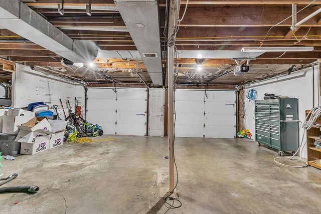 7001 N Highland Avenue, Kansas City, MO 64118