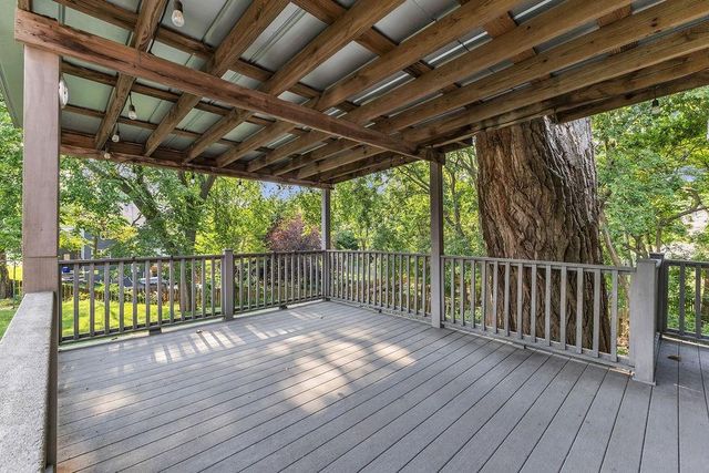 7001 N Highland Avenue, Kansas City, MO 64118