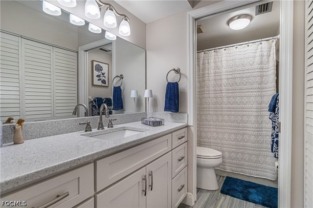 7430 Lake Breeze DR 403, Fort Myers, FL 33907
