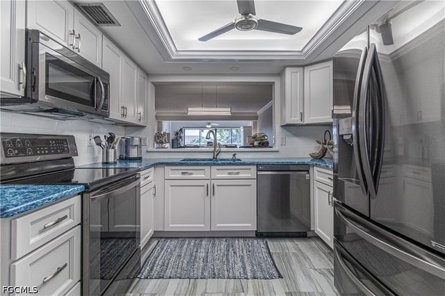 7430 Lake Breeze DR 403, Fort Myers, FL 33907