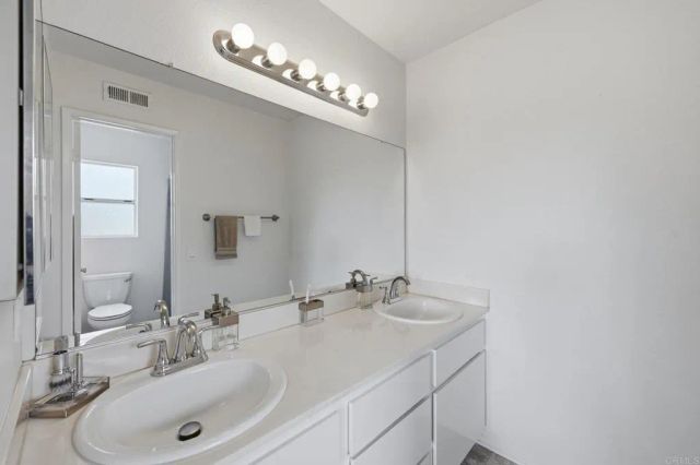 2633 Regent Road, Carlsbad, CA 92010