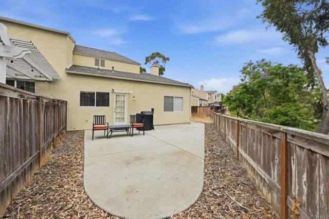 2633 Regent Road, Carlsbad, CA 92010