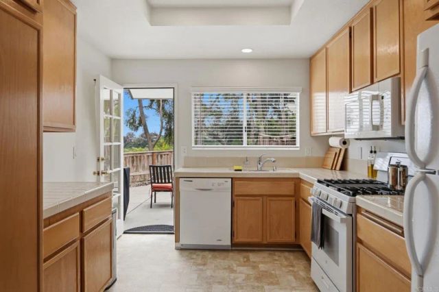 2633 Regent Road, Carlsbad, CA 92010