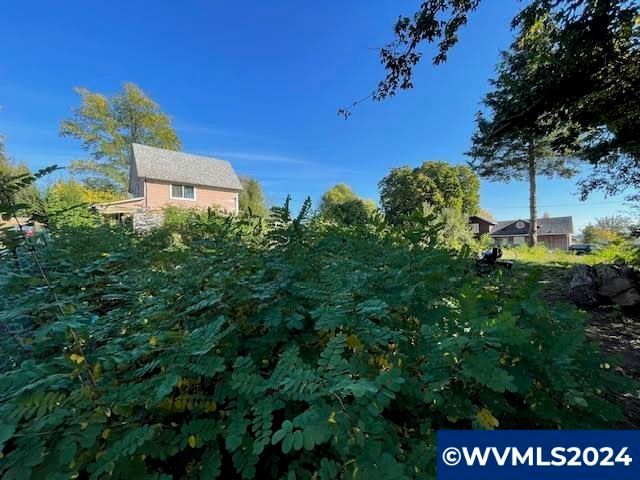 541 NW Churchman Dr, Willamina, OR 97396