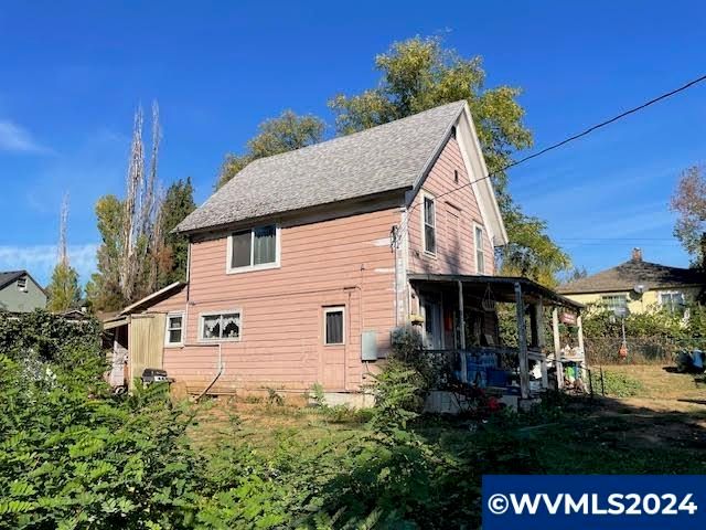 541 NW Churchman Dr, Willamina, OR 97396