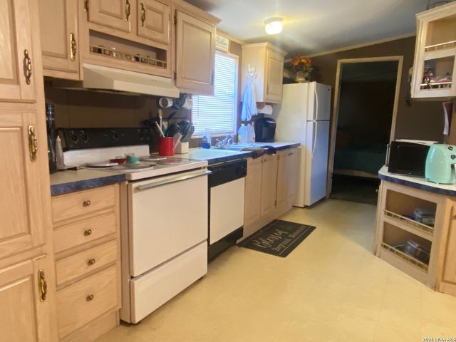 269 Y O Coleman, Leakey, TX 78873