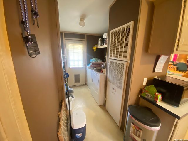 269 Y O Coleman, Leakey, TX 78873