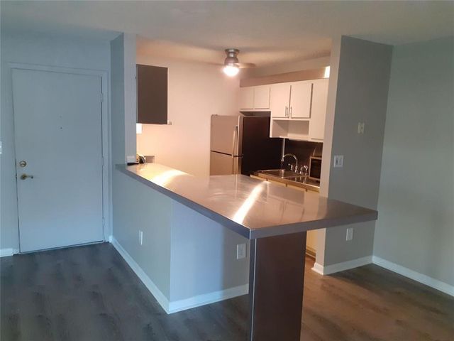 9425 S Belfort Circle 104, Tamarac, FL 33321