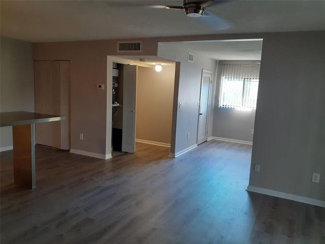 9425 S Belfort Circle 104, Tamarac, FL 33321