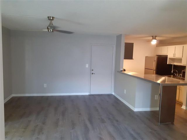 9425 S Belfort Circle 104, Tamarac, FL 33321