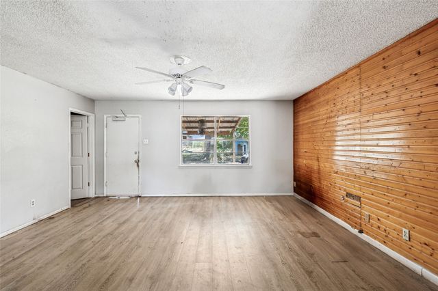 622 Power Drive, Duncanville, TX 75116