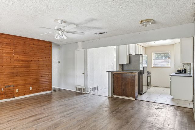 622 Power Drive, Duncanville, TX 75116