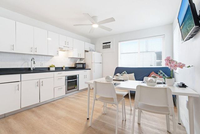 343 Van Buren Street 2, Hollywood, FL 33019