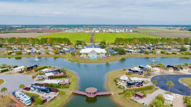 820 Carrozza Lane, Foley, AL 36535