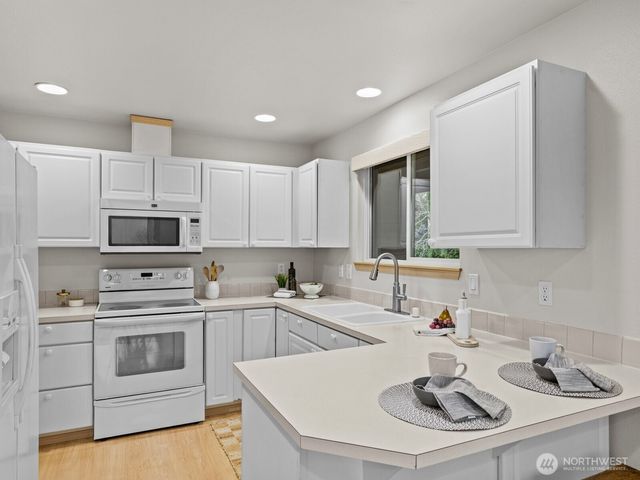 24094 Walker Valley Road, Mount Vernon, WA 98274