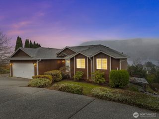 24094 Walker Valley Road, Mount Vernon, WA 98274