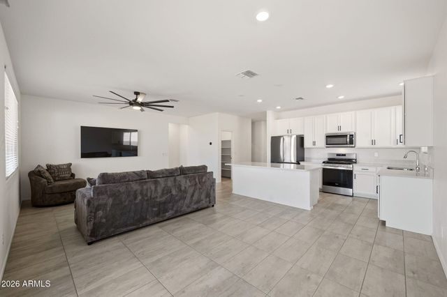17812 W OBERLIN Way, Surprise, AZ 85387