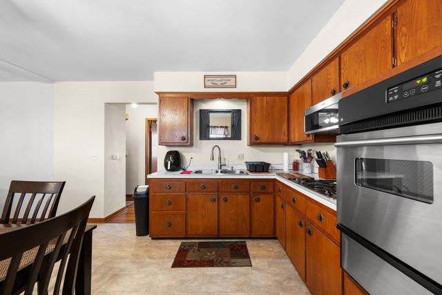 3232 W 13th Street, Davenport, IA 52804