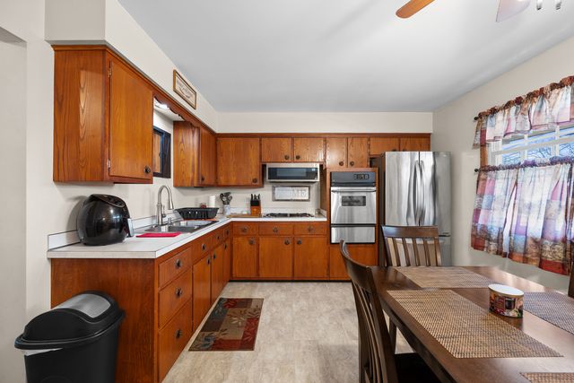 3232 W 13th Street, Davenport, IA 52804