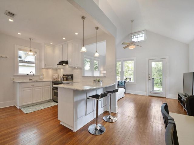 2407 De Soto DR, Austin, TX 78733