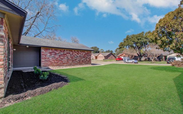 13843 Rosetta Drive, Cypress, TX 77429