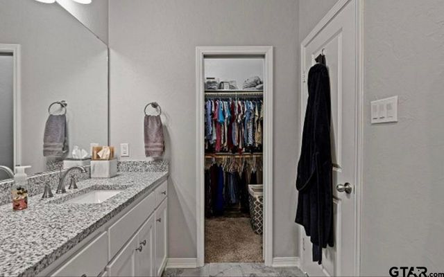 170 HIGHLAND FOREST DR, Gilmer, TX 75644