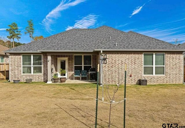 170 HIGHLAND FOREST DR, Gilmer, TX 75644