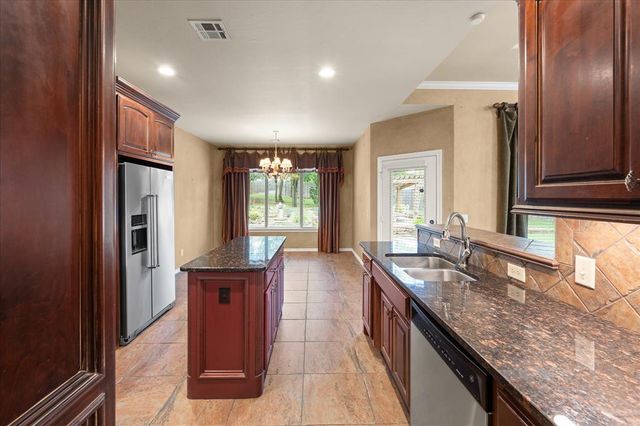 2901 Bracken Court, Edmond, OK 73034
